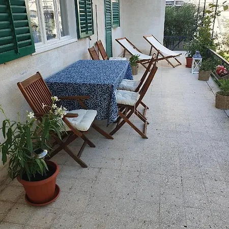 Apartment Lana Trogir Exterior photo